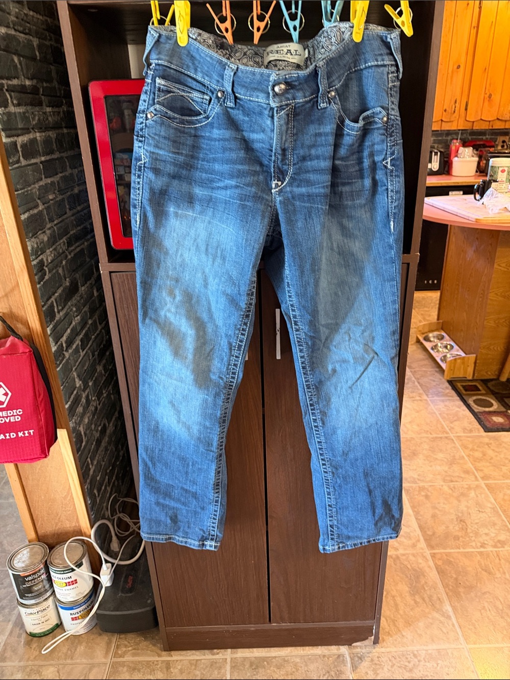 Woman’s Ariat REAL denim jeans in size 32s